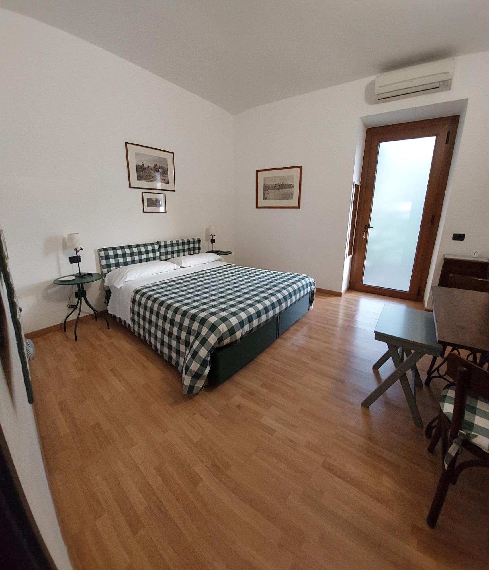 B&B il Cortile Malpensa Casorate Sempione Exterior foto