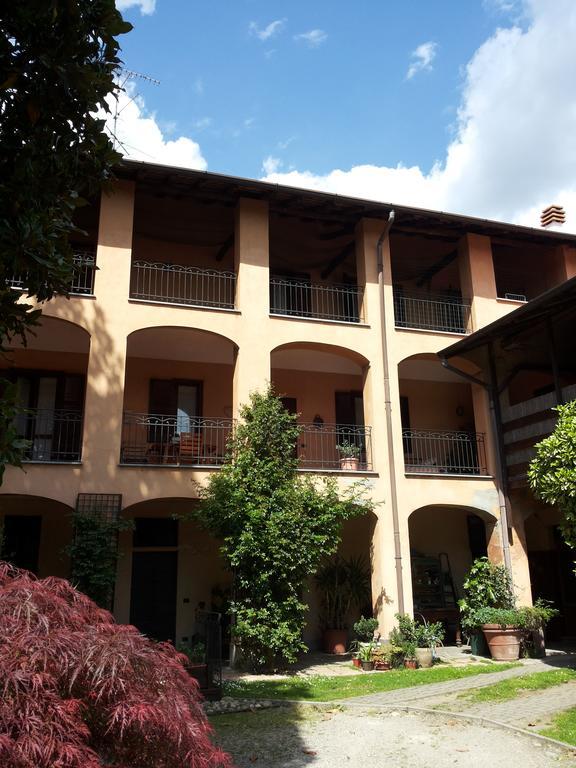 B&B il Cortile Malpensa Casorate Sempione Exterior foto