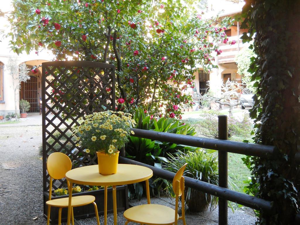 B&B il Cortile Malpensa Casorate Sempione Exterior foto